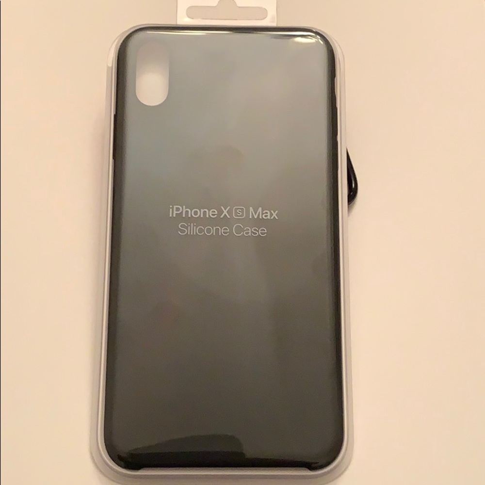 Apple iPhone XS Max Silicon Case in Black